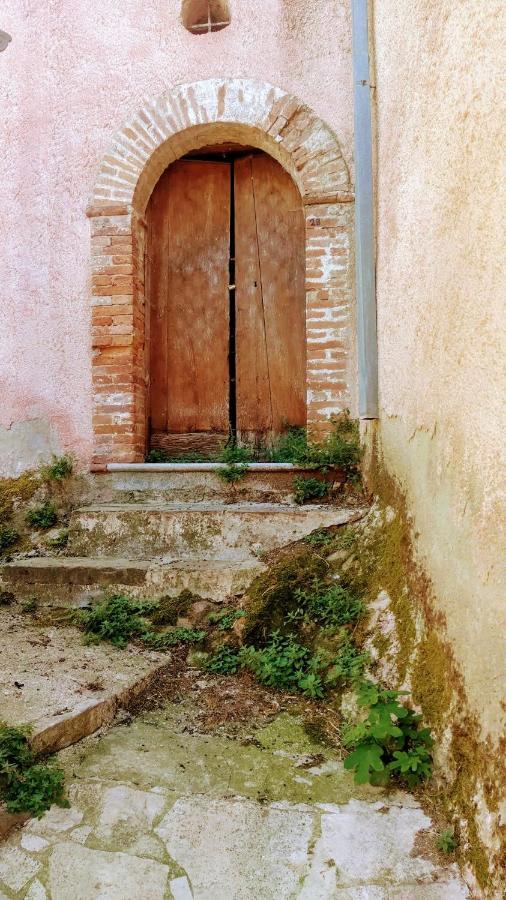 Le Origini Casa In Borgo Tipico Lucano Trivigno Kültér fotó