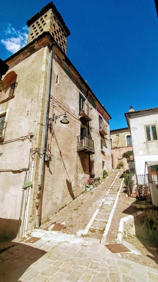 Le Origini Casa In Borgo Tipico Lucano Trivigno Kültér fotó